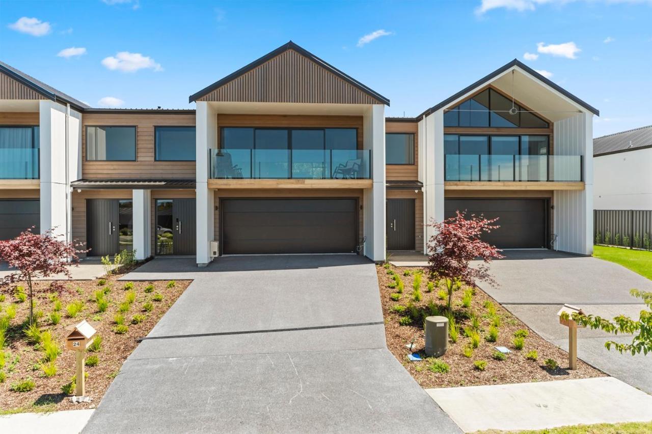 Blue Dun Views - Taupo Apartment Luaran gambar