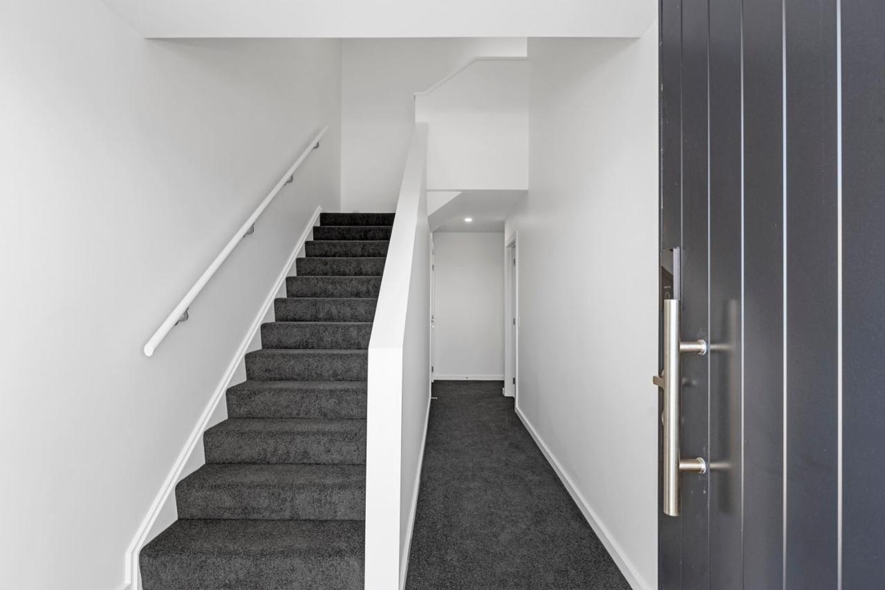 Blue Dun Views - Taupo Apartment Luaran gambar