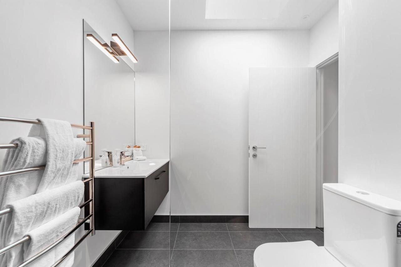 Blue Dun Views - Taupo Apartment Luaran gambar