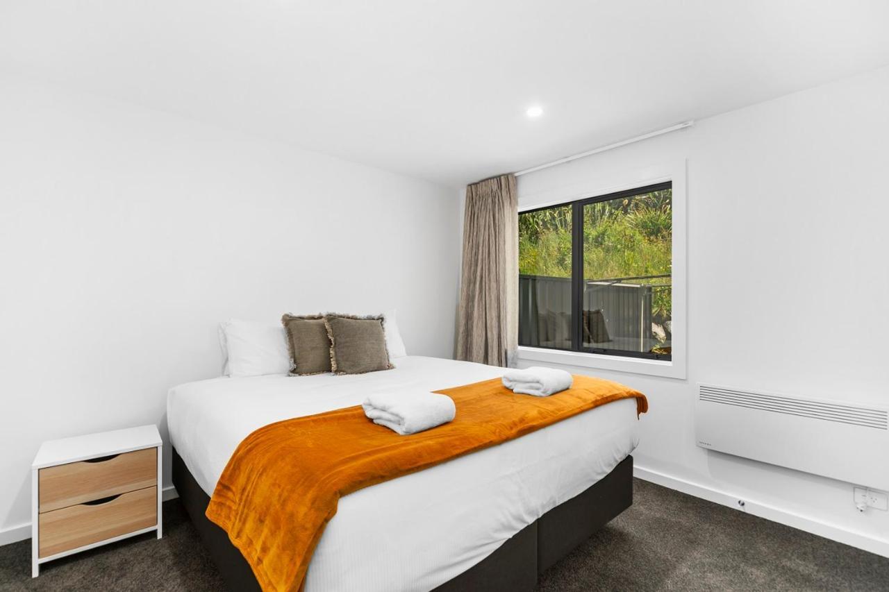 Blue Dun Views - Taupo Apartment Luaran gambar